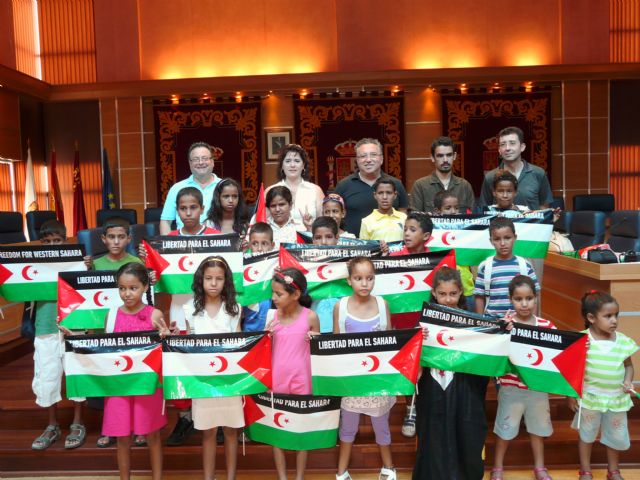 El Alcalde de Molina de Segura recibe a los niños saharauis de los campamentos de refugiados de Tindouf - 1, Foto 1