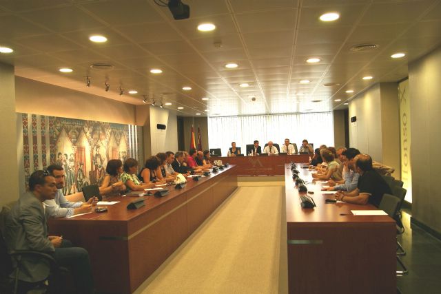 Zarrías: Creo que la atención y el trato del Gobierno de España con los ayuntamientos de la Región es inigualable - 1, Foto 1