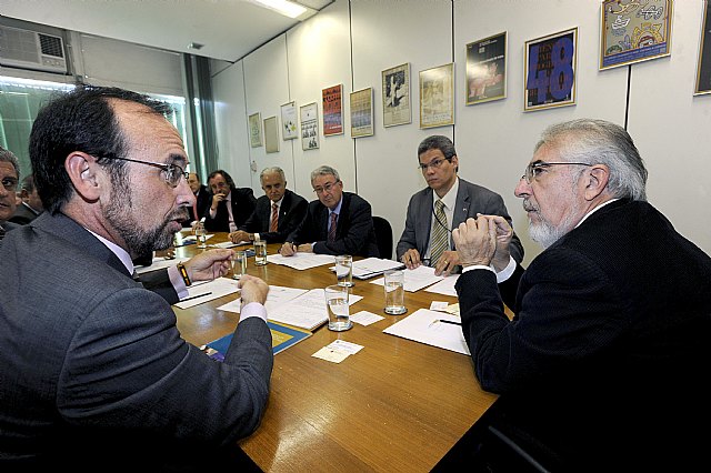 La Región se ofrece para desarrollar obras del proyecto ´Minha Casa, Minha Vida´ que promueve la construcción de un millón de viviendas - 1, Foto 1
