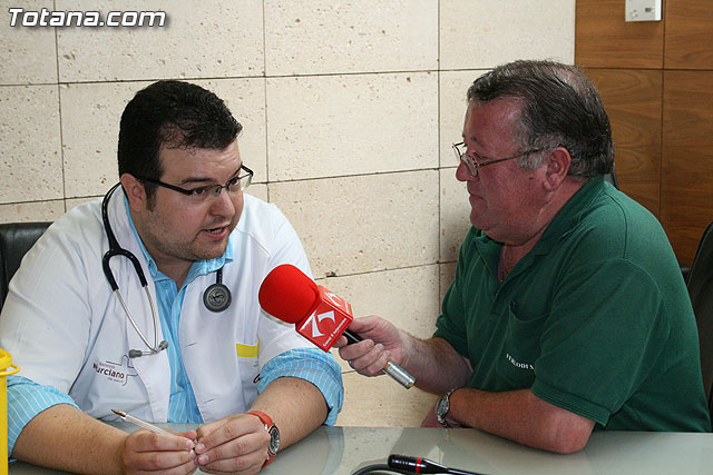 Medio centenar de voluntarios han participado en la maratn de hemodonacin que se ha llevado a cabo en el saln de plenos del ayuntamiento de Totana - 24