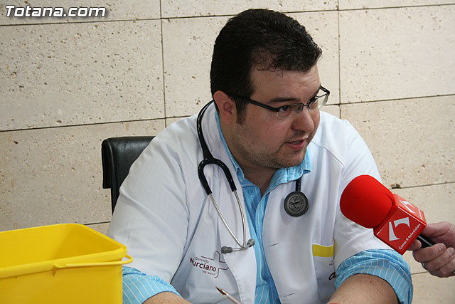 Medio centenar de voluntarios han participado en la maratn de hemodonacin que se ha llevado a cabo en el saln de plenos del ayuntamiento de Totana - 25