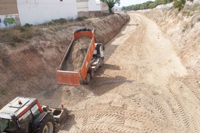 El relleno de la Vía Verde del Barrio Peral estará listo a finales de agosto - 5, Foto 5