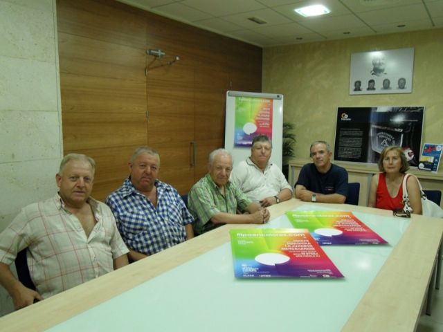 El festival ´flipaencolores.com´ recauda más de 1.000 kilos de comida para Cáritas, Foto 2