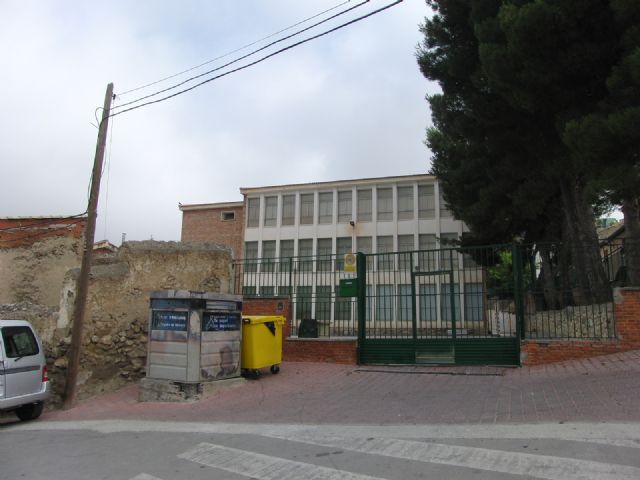 PSOE: La falta de limpieza de algunas zonas, los destrozos y actos de vandalismo, intensifican las quejas de los vecinos de algunos barrios - 5, Foto 5