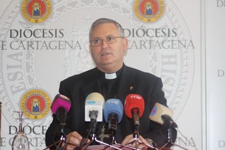 El Obispado presenta los nuevos Estatutos “Ad experimentum” de la Cofradía California de Cartagena - 3, Foto 3