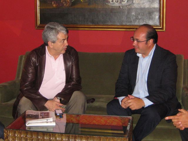 El Alcalde se reúne con el Presidente de Paradores para planificar la reconversión de Parador de Turismo de Puerto Lumbreras en Parador Escuela - 1, Foto 1