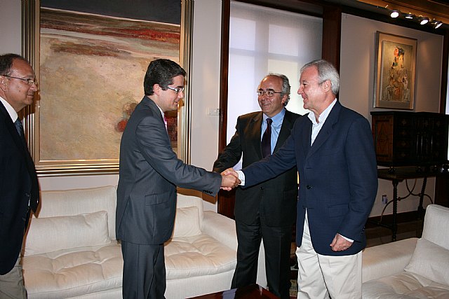 El presidente de la Comunidad recibe al presidente de la Mesa del Turismo de la Región de Murcia - 1, Foto 1