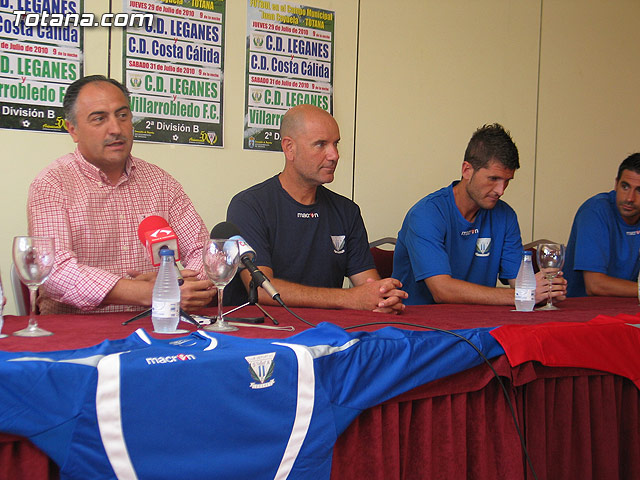 Las instalaciones deportivas municipales acogen los entrenamientos de la pretemporada del C.D. Legans, que milita en 2ª Divisin B - 6
