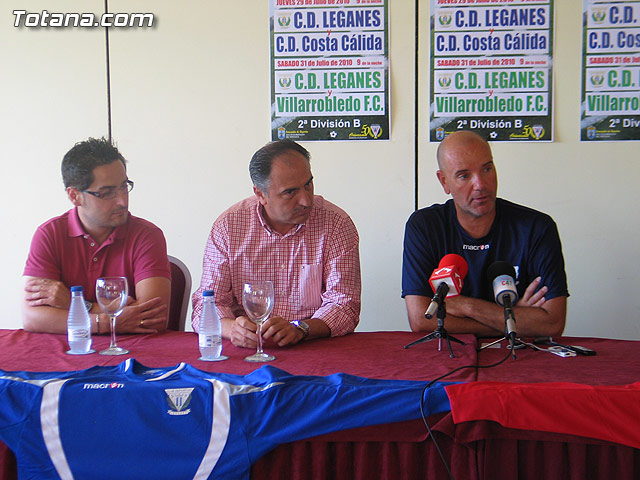 Las instalaciones deportivas municipales acogen los entrenamientos de la pretemporada del C.D. Legans, que milita en 2ª Divisin B - 10
