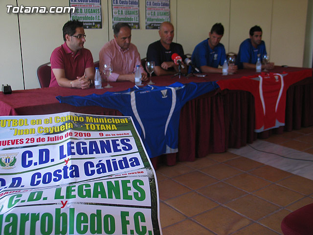 Las instalaciones deportivas municipales acogen los entrenamientos de la pretemporada del C.D. Legans, que milita en 2ª Divisin B - 12