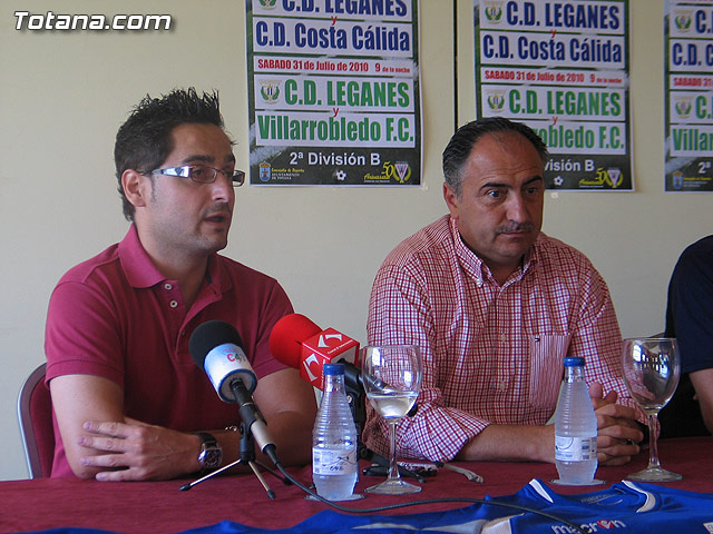 Las instalaciones deportivas municipales acogen los entrenamientos de la pretemporada del C.D. Legans, que milita en 2ª Divisin B - 15