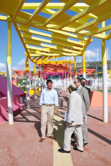 Murcia gana otro rincón de la ciudad para las personas con la construcción de una plaza junto a la Avenida de los Pinos - 1, Foto 1