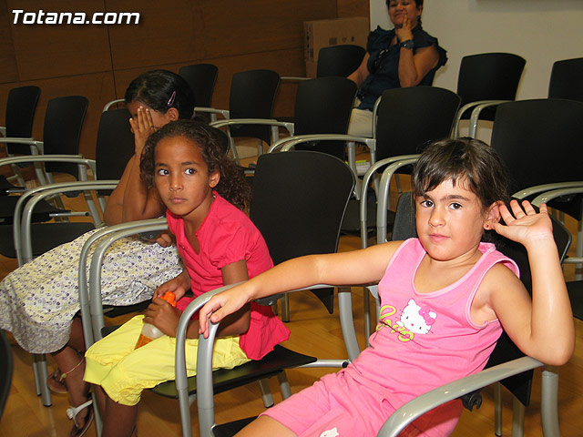 Autoridades municipales reciben a los siete niños saharauis y a las familias totaneras que los acogen durante los meses de julio y agosto - 11