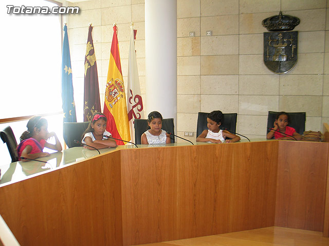 Autoridades municipales reciben a los siete niños saharauis y a las familias totaneras que los acogen durante los meses de julio y agosto - 19