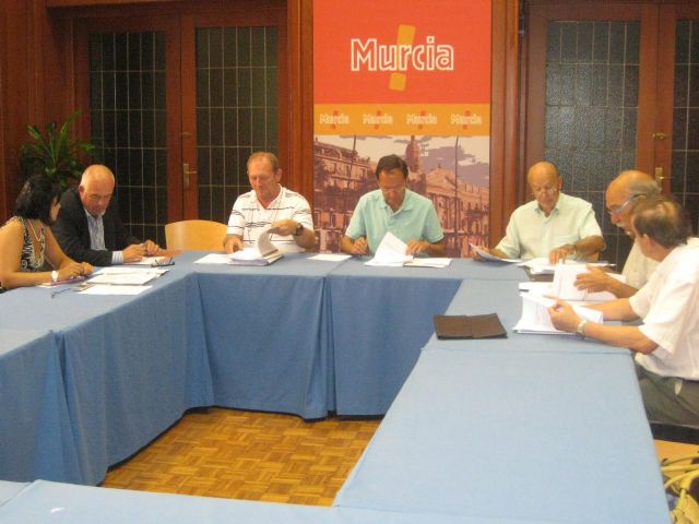 Incremento de la actividad del matadero y del mercado de frutas durante el primer semestre de 2010 - 1, Foto 1