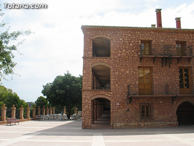 Autoridades municipales asisten a los actos organizados por la Asociacin de Hosteleros de Totana - 3