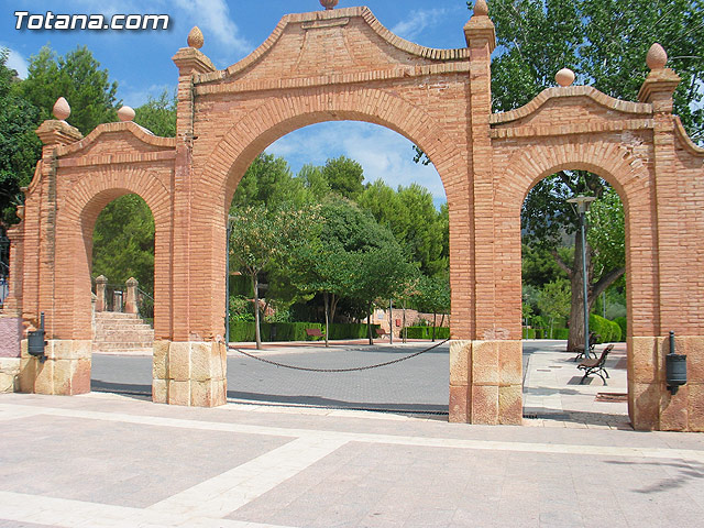 Autoridades municipales asisten a los actos organizados por la Asociacin de Hosteleros de Totana - 4