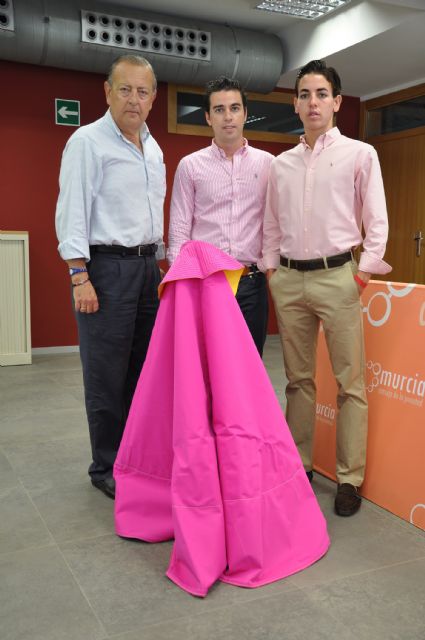 Los jóvenes murcianos, los primeros en España en posicionarse a favor de la Fiesta de los Toros - 2, Foto 2