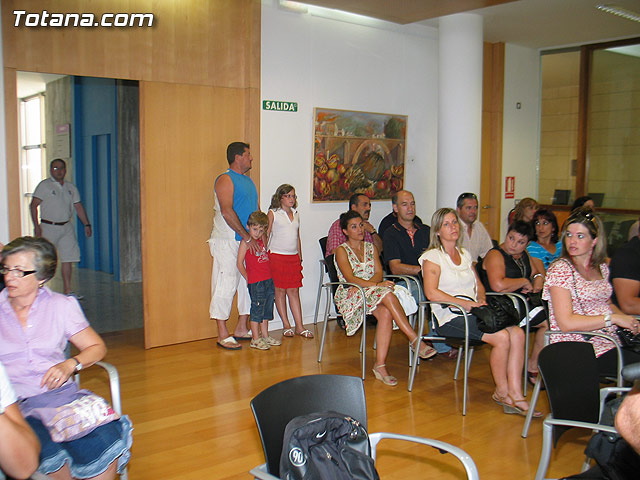 El concejal de Nuevas Tecnologas clausura el primer semestre de 2010 del proyecto RAITOTANA con la entrega de diplomas a los alumnos - 10