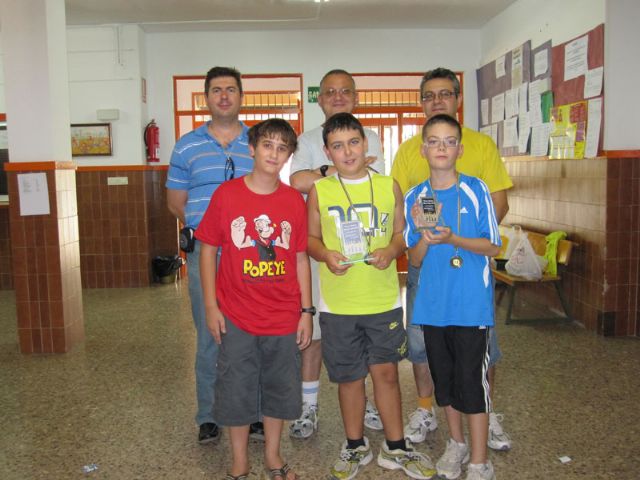 Ajedrecistas jumillanos participaron en un torneo celebrado en Ayora - 1, Foto 1