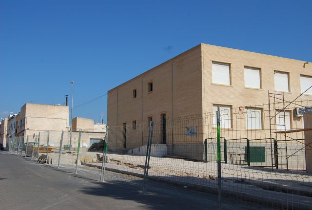 Comienzan las obras de construcción de la Escuela municipal de Padres y la cubrición de la pista polideportiva del C.P. Santa Eulalia, Foto 3