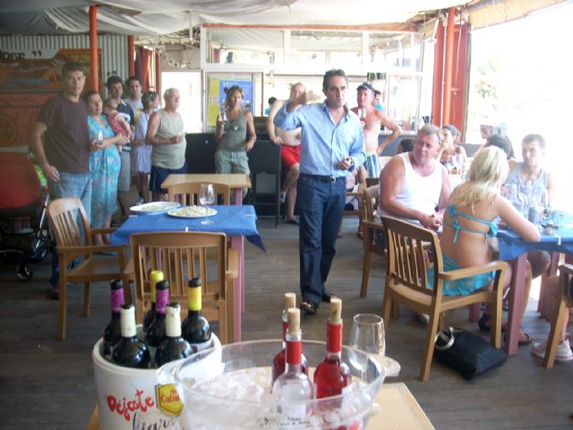 La fiesta de la vendimia de Jumilla se promociona en la playa de Mazarrón - 1, Foto 1