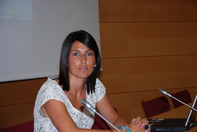 Política Social edita una guía de recursos y prestaciones para las familias murcianas - 1, Foto 1