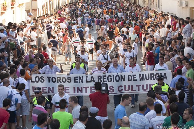 Los toros del 'Conde de la Maza' llegan a la plaza sin causar problemas en el segundo encierro de feria - 1, Foto 1