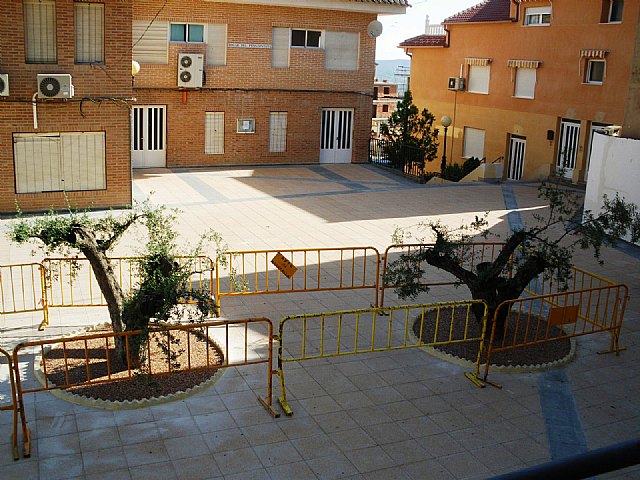 La Comunidad mejora la accesibilidad en la Plaza del Hogar del Pensionista de Moratalla - 1, Foto 1