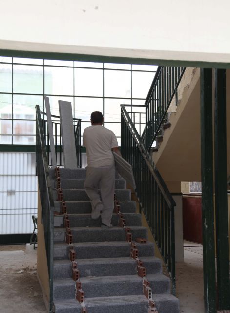 Los colegios del casco urbano se someten a obras de mejora durante el verano - 2, Foto 2
