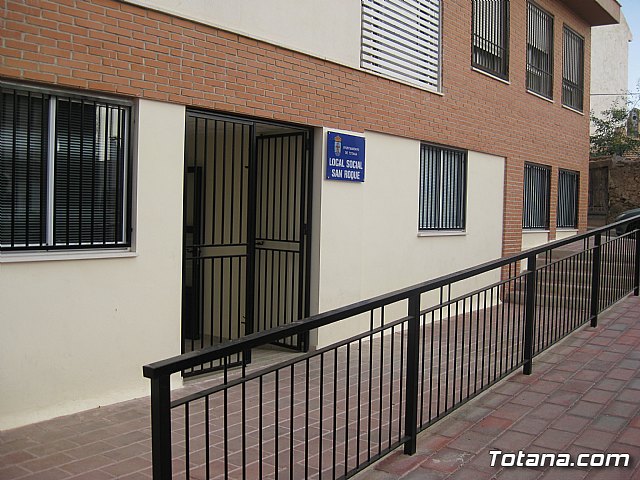 El concejal de Nuevas Tecnologas visita el aula de informtica del Centro Social del barrio de San Roque - 1