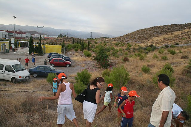 Nuevas Generaciones ofrecieron a los niños saharauis que pasan el verano en Águilas una merienda - 3, Foto 3