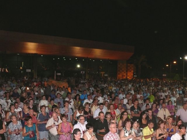 Miles de personas exaltaron las bondades del vino de Jumilla en el acto celebrado anoche - 2, Foto 2