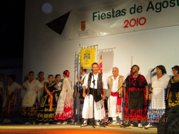 El grupo de coros y danzas el molinico alguaceño cosecha un notable éxito en cáceres - 2, Foto 2