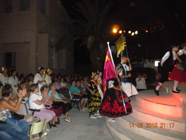 El grupo de coros y danzas el molinico alguaceño cosecha un notable éxito en cáceres - 3, Foto 3