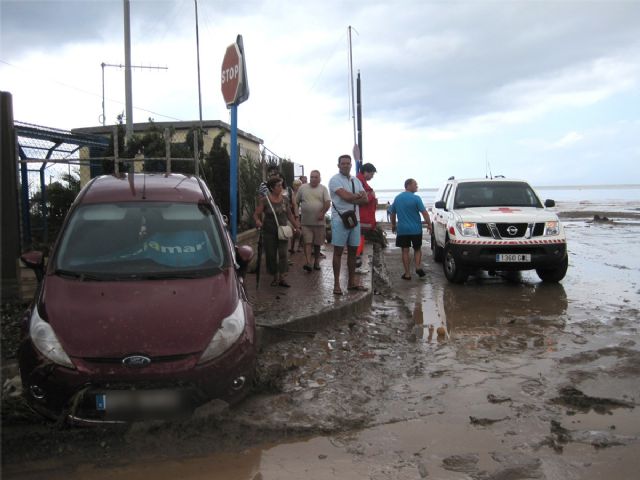 Cruz Roja de Águilas activa varios retenes de Voluntarios para colaborar en las tareas de auxilio ante las fuertes lluvias caídas en la ciudad - 1, Foto 1