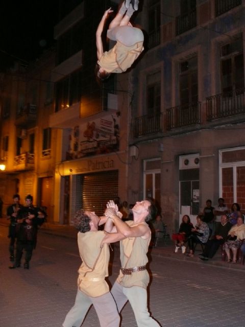 Los desfiles de Moros y Cristianos llenaron de color y música festera las calles de Jumilla - 3, Foto 3