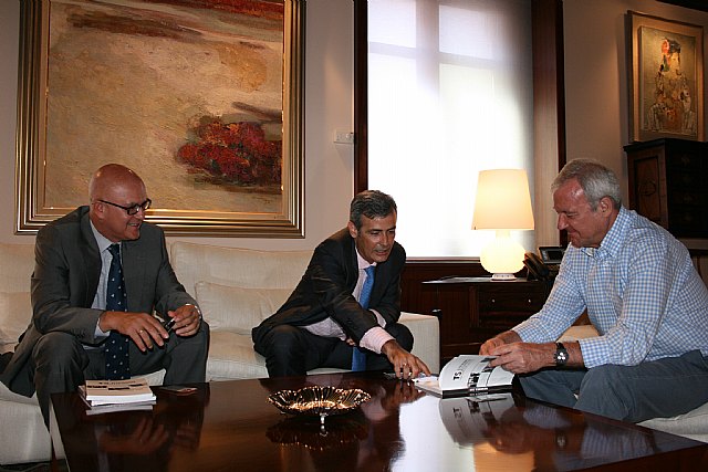 El jefe del Ejecutivo regional recibe al presidente del Tribunal Superior de Justicia de Murcia, Juan Martínez Moya - 1, Foto 1
