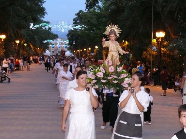 El acto de la Ofrenda y Primer Mosto al Niño de las Uvas se renueva en este año 2010 - 2, Foto 2