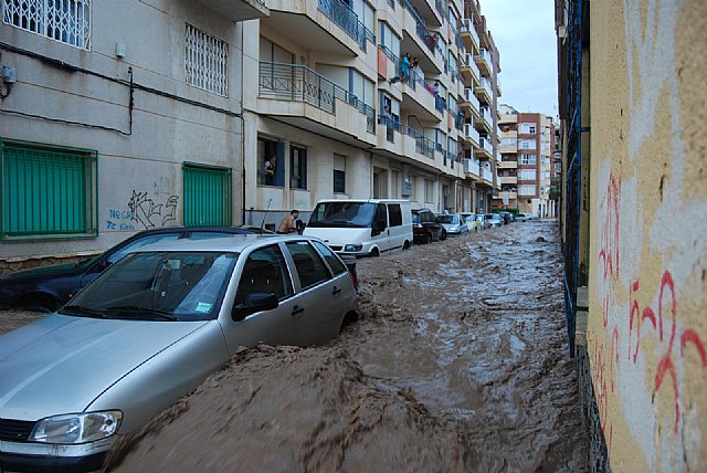 A.V.A. pide responsabilidades políticas y exige la dimisión del alcalde y de dos concejales - 5, Foto 5