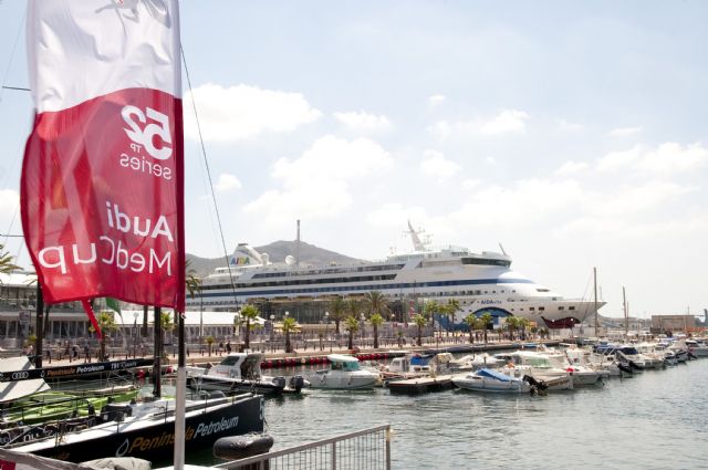 Más de 2.000 turistas llegan a Cartagena en el buque Aidavita - 2, Foto 2