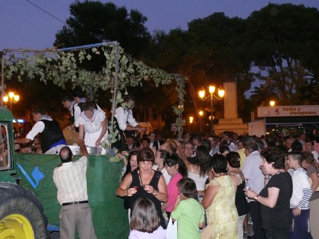Miles de personas presenciaron la gran Cabalgata Tradicional en la que participaron 13 peñas - 2, Foto 2