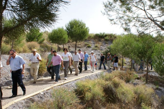 Más de 500 personas recorrieron el nuevo Sendero Astronómico que representa a escala de 1.500 metros el sistema solar - 1, Foto 1
