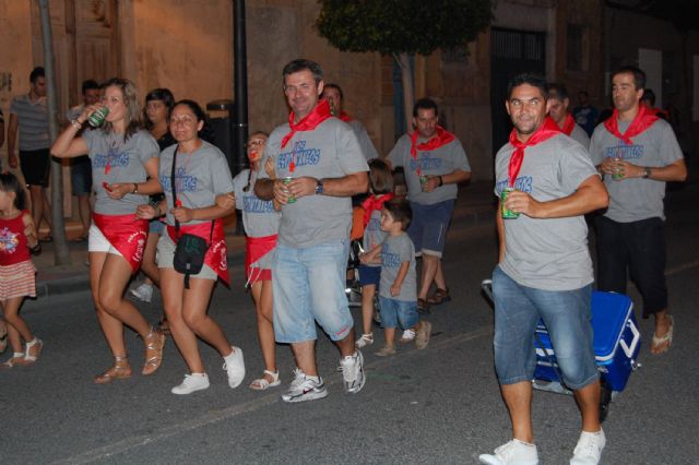 El tradicional desfile de carrozas aportará su multitudinario color a las fiestas torreñas - 1, Foto 1