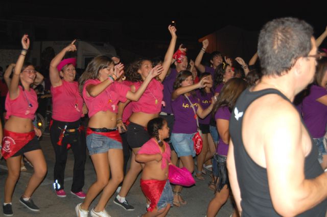 El tradicional desfile de carrozas aportará su multitudinario color a las fiestas torreñas - 5, Foto 5