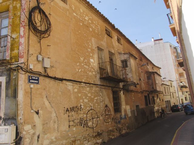 Denuncian el estado de ruina en que se encuentra un edificio junto al Templete - 2, Foto 2