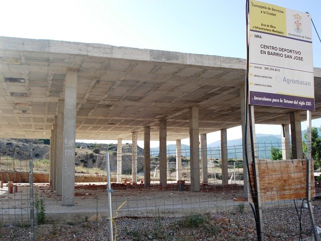 IU denuncia la dejadez y el engaño al que tiene sometido -Martínez Andreo y el PP- a los vecinos del Barrio de San José, Foto 1