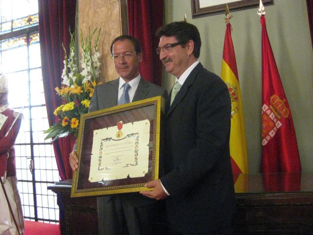 El Alcalde Cámara entrega los Honores y Distinciones de la Ciudad de Murcia durante el Pregón de la Feria 2010 - 3, Foto 3