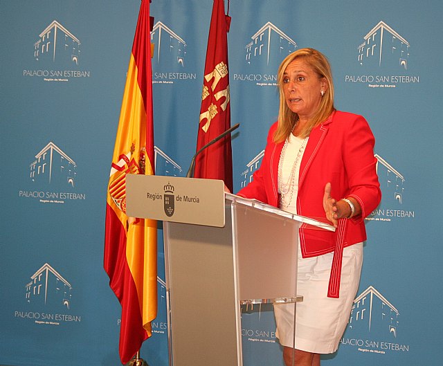 La portavoz del Gobierno regional, María Pedro Reverte, en la rueda de prensa para informar de los asuntos aprobados del Consejo de Gobierno., Foto 1