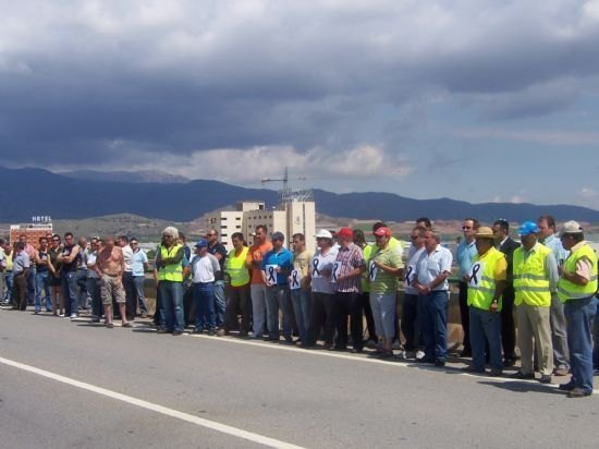 El ayuntamiento de Totana apoyará las reivindicaciones de la Asociación de Transportistas de esta localidad, Foto 1